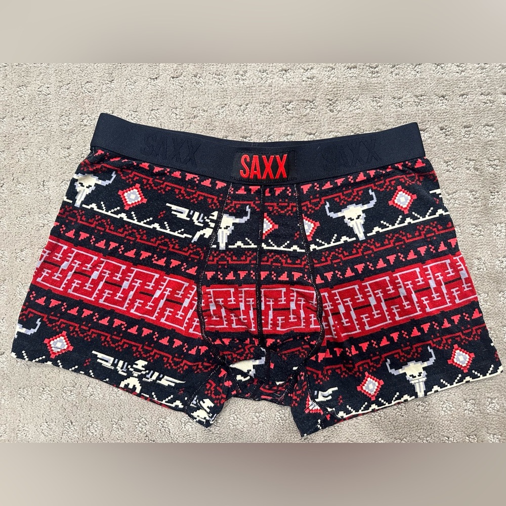 Saxx men’s medium boxer-brief with pouch